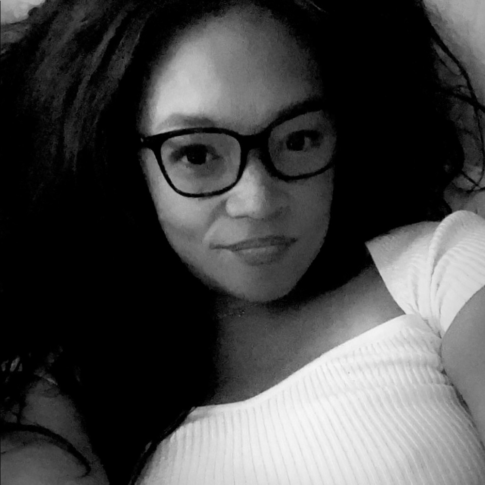 Meet your Posher, Alivia